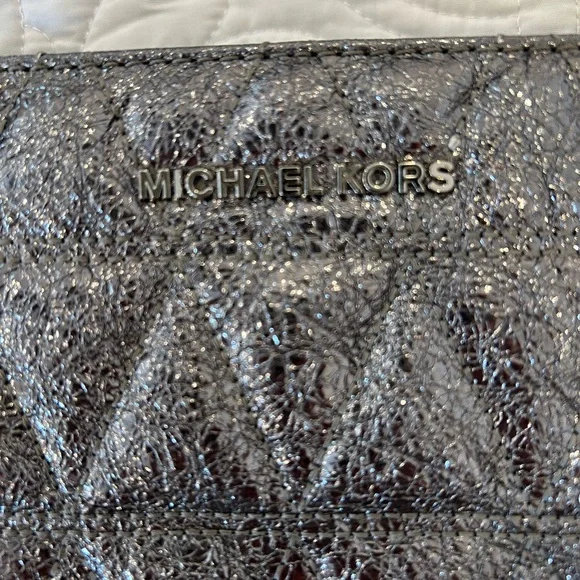 Michael Kors Convertible Crossbody Clutch EUC - Picture 6 of 15